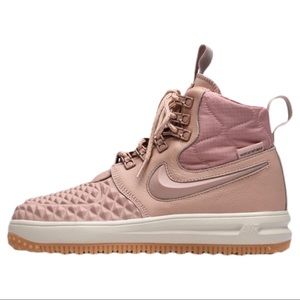 nike duckboot womens